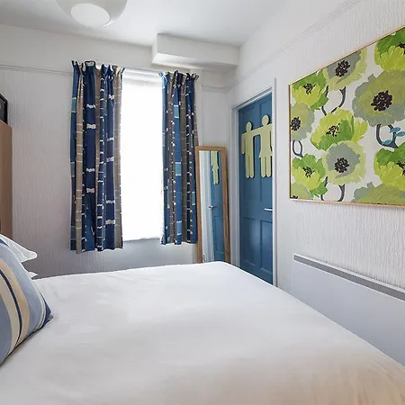 Tommy Jacks Hotel 3*